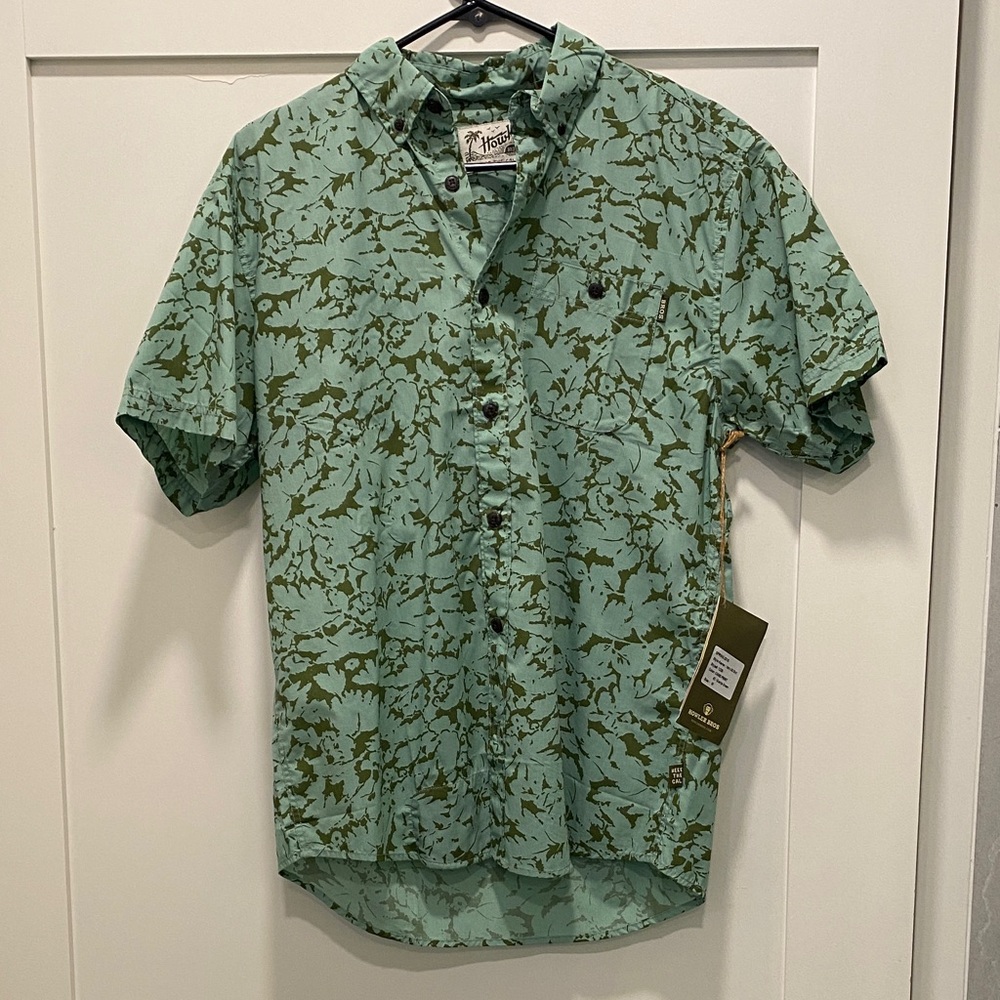 Howler Brothers Men’s S/S shirt camo print 2 granite green. NWT